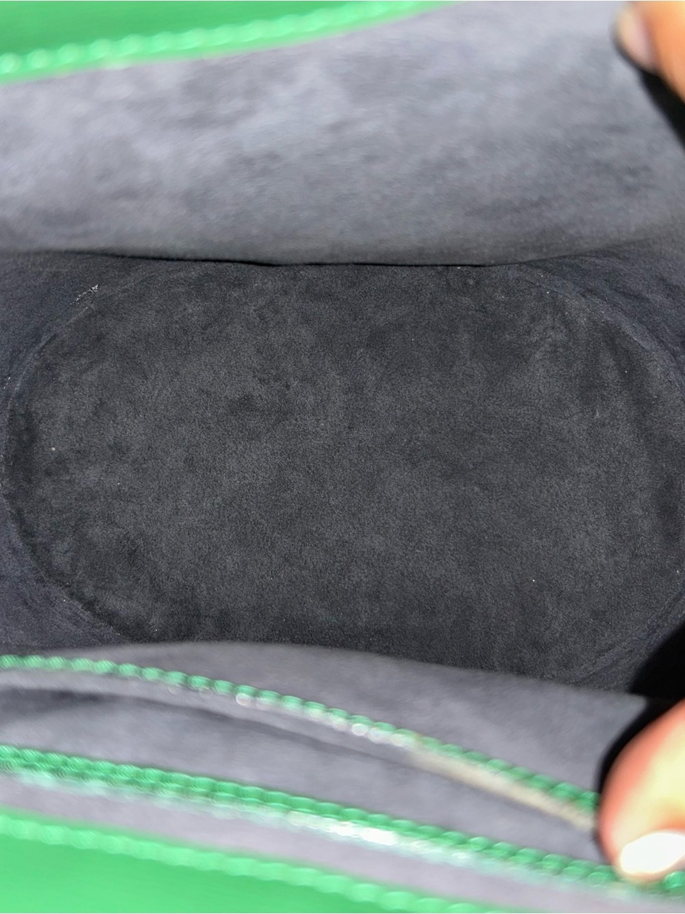 Louis Vuitton Cluny Green Epi Leather Bucket Shoulder Bag w/Entrupy Certificate - Picture 13 of 17